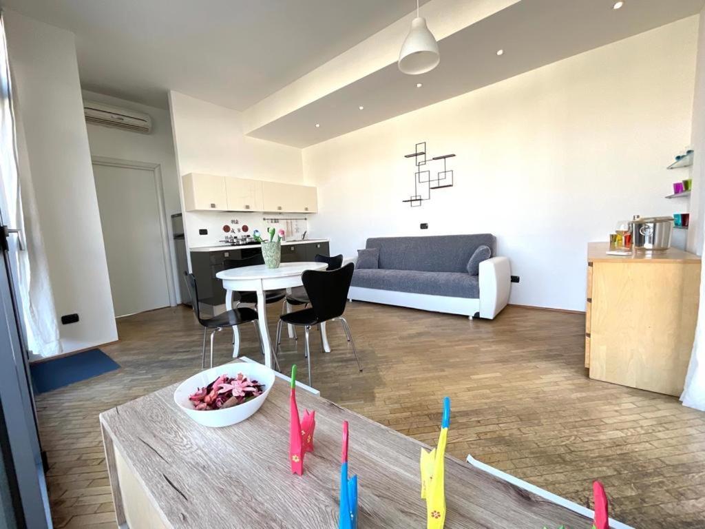 Your Apartments In Navigli District Milano Eksteriør bilde